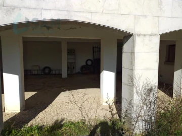 Moradia T6 para Venda em Santa Maria, São Pedro e Sobral da Lagoa