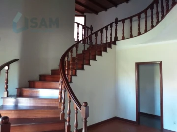 Moradia T6 para Venda em Santa Maria, São Pedro e Sobral da Lagoa