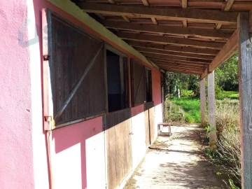 Moradia T6 para Venda em Santa Maria, São Pedro e Sobral da Lagoa
