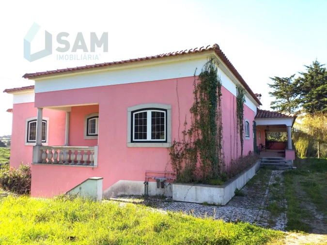 Moradia T6 para Venda em Santa Maria, São Pedro e Sobral da Lagoa Foto 1