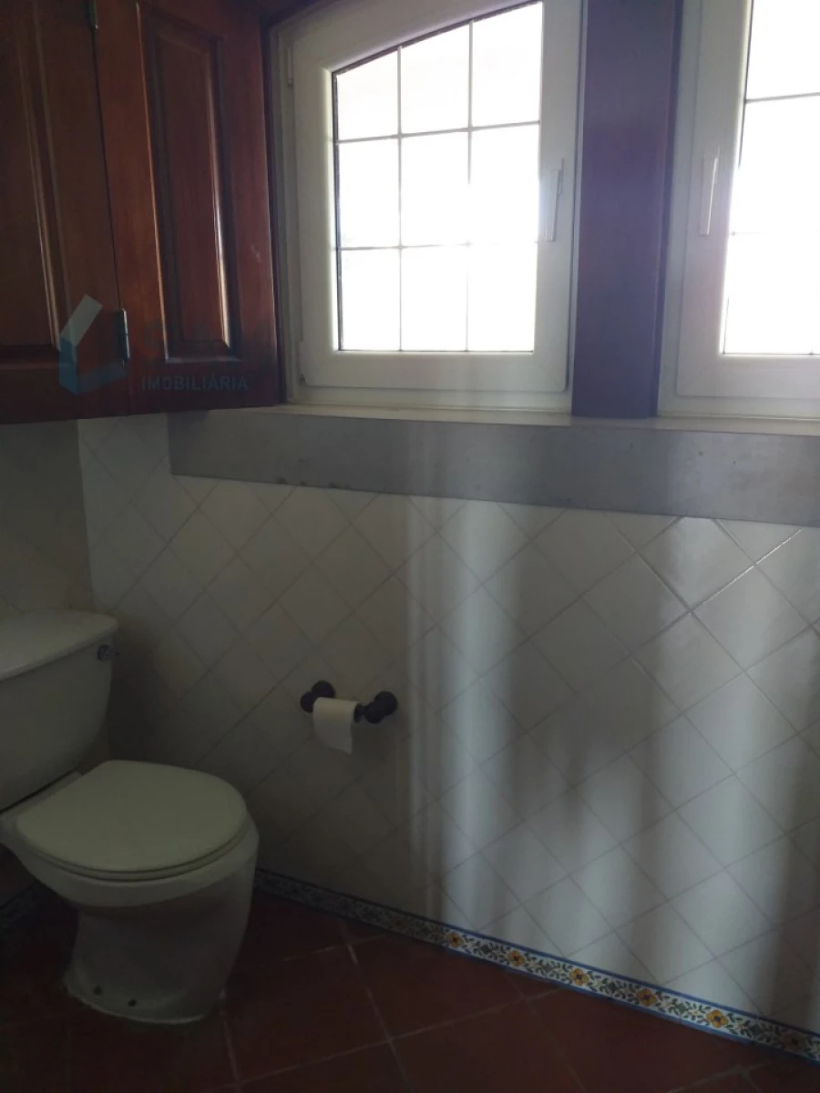 Moradia T6 para Venda em Santa Maria, São Pedro e Sobral da Lagoa Foto 30