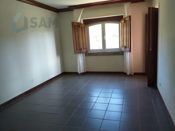 Moradia T6 para Venda em Santa Maria, São Pedro e Sobral da Lagoa Foto 37