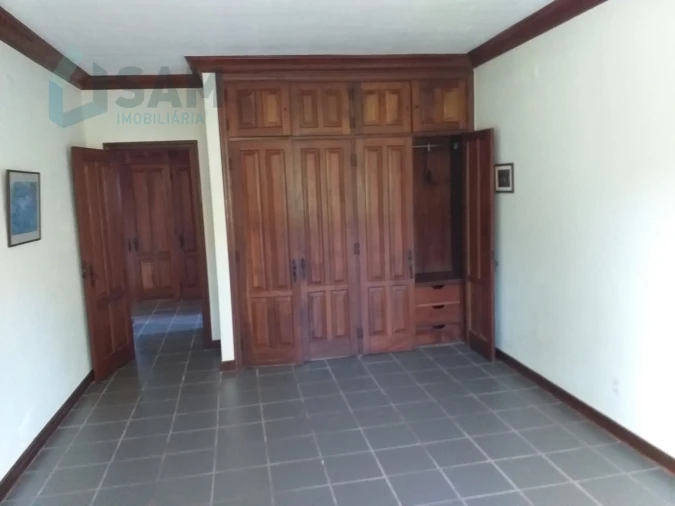 Moradia T6 para Venda em Santa Maria, São Pedro e Sobral da Lagoa Foto 38