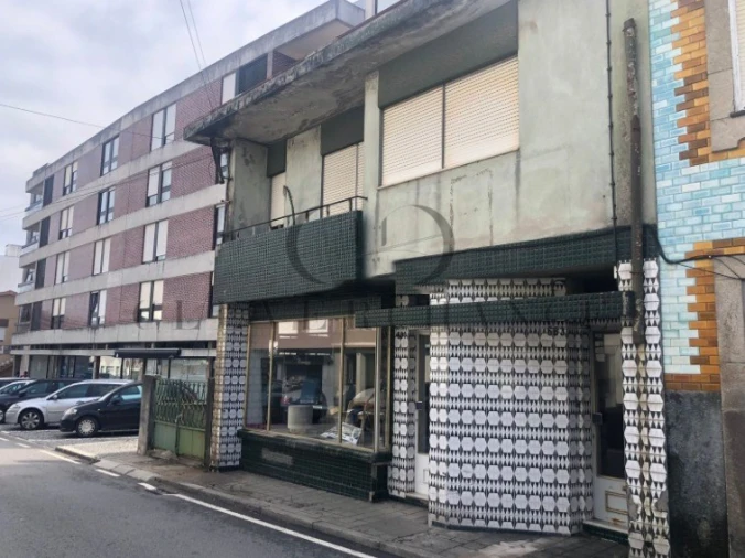 Prédio para Venda em Cidade da Maia Foto 4