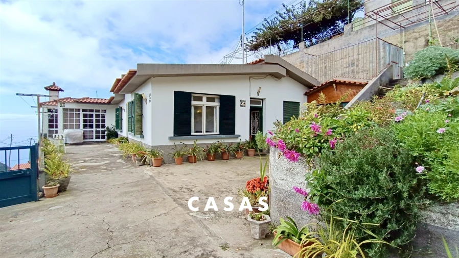 Moradia T4 para Venda em Quinta Grande Foto 1