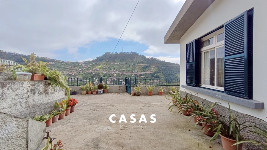 Moradia T4 para Venda em Quinta Grande Foto 5