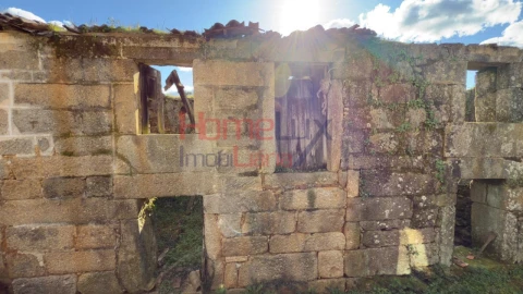 Moradia T1 para Venda em Barreiros e Cepões