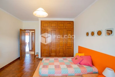 Moradia T4 para Venda em Marvila, Ribeira Santarém, São Salvador, São Nicolau