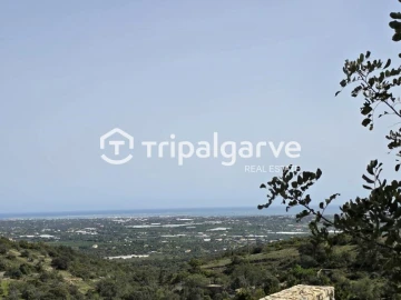 Moradia T4 para Venda em Santa Barbara de Nexe