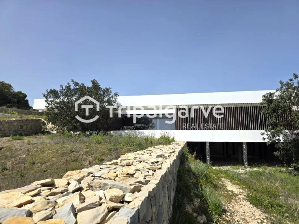Moradia T4 para Venda em Santa Barbara de Nexe Foto 67
