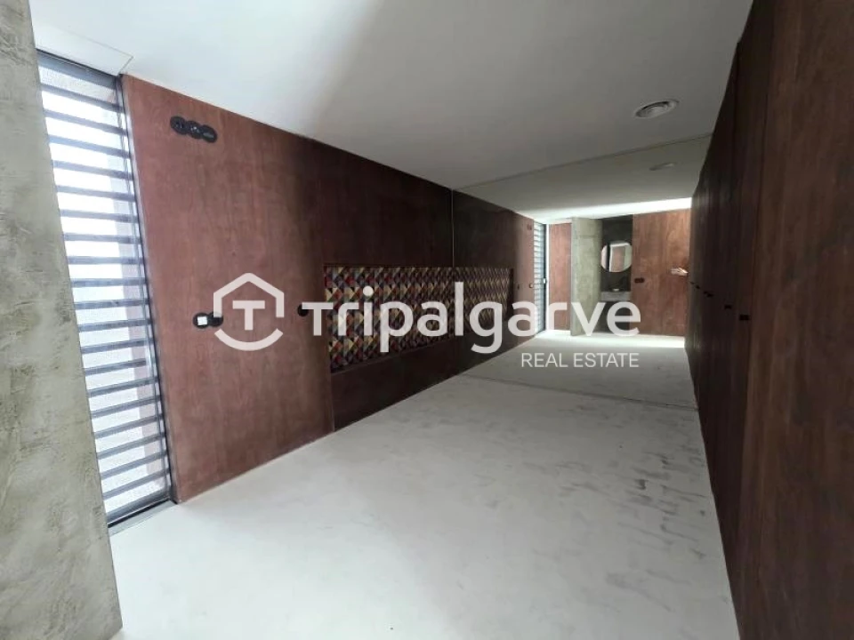 Moradia T4 para Venda em Santa Barbara de Nexe Foto 42