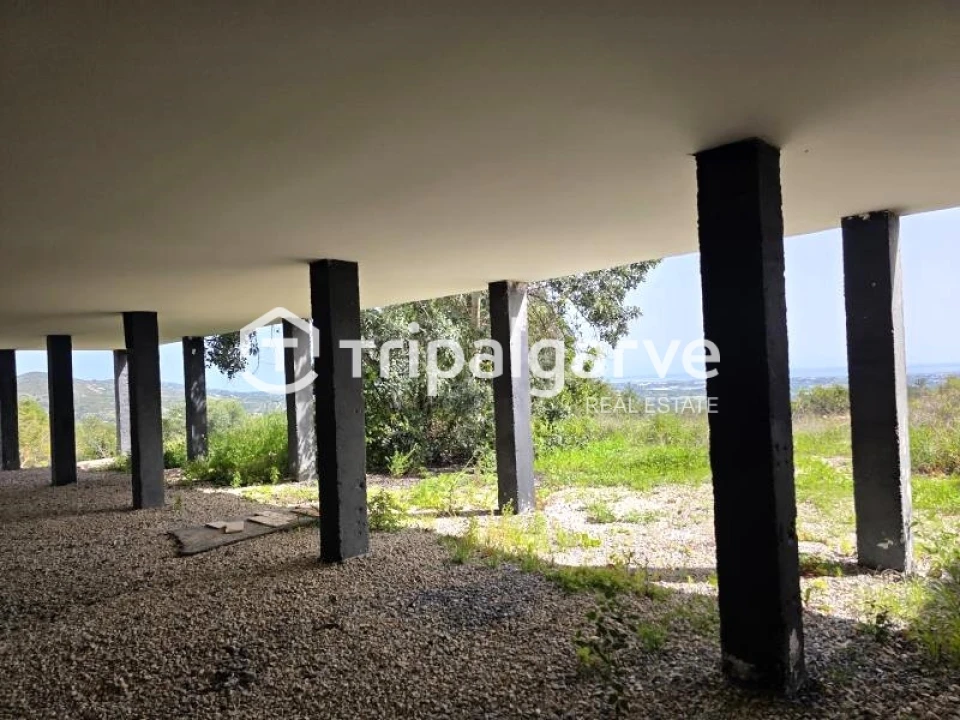 Moradia T4 para Venda em Santa Barbara de Nexe Foto 71