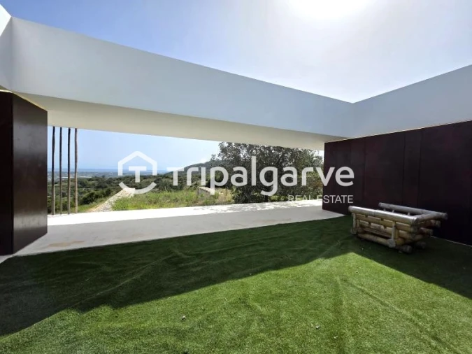 Moradia T4 para Venda em Santa Barbara de Nexe Foto 63