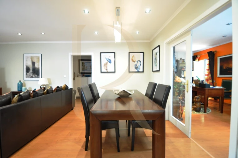 Moradia T4 para Venda em Cascais e Estoril Foto 5