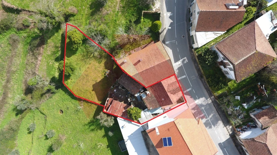 Moradia T0 para Venda em Candosa Foto 7