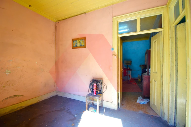 Moradia T0 para Venda em Candosa Foto 2