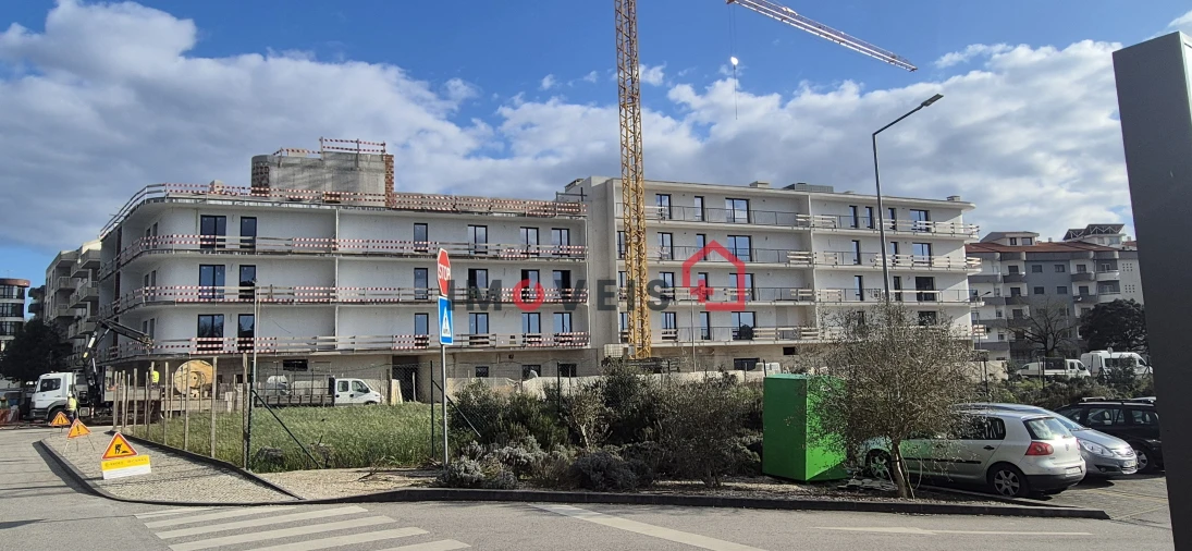 Apartamento T4 para Venda em Fatima Foto 1