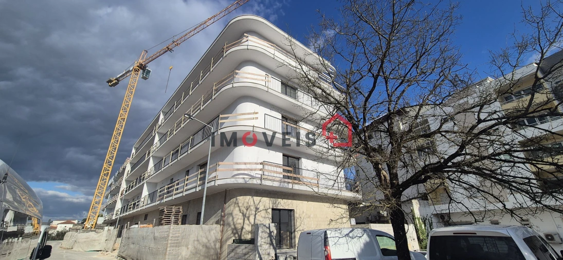 Apartamento T4 para Venda em Fatima Foto 5