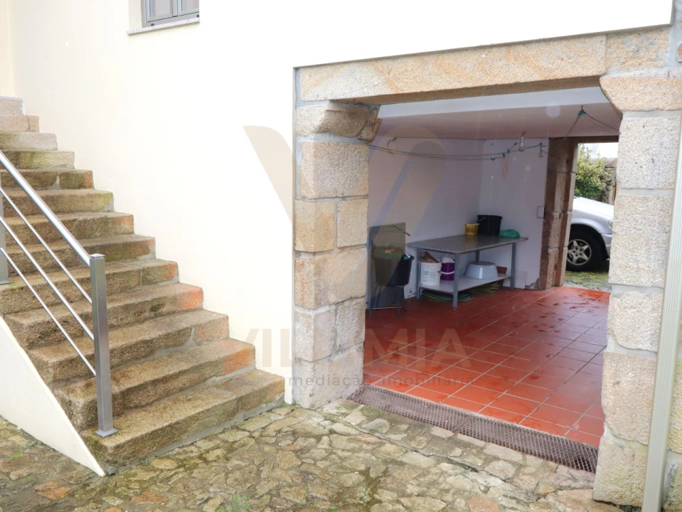 Moradia T3 para Venda em Arcozelo Foto 26