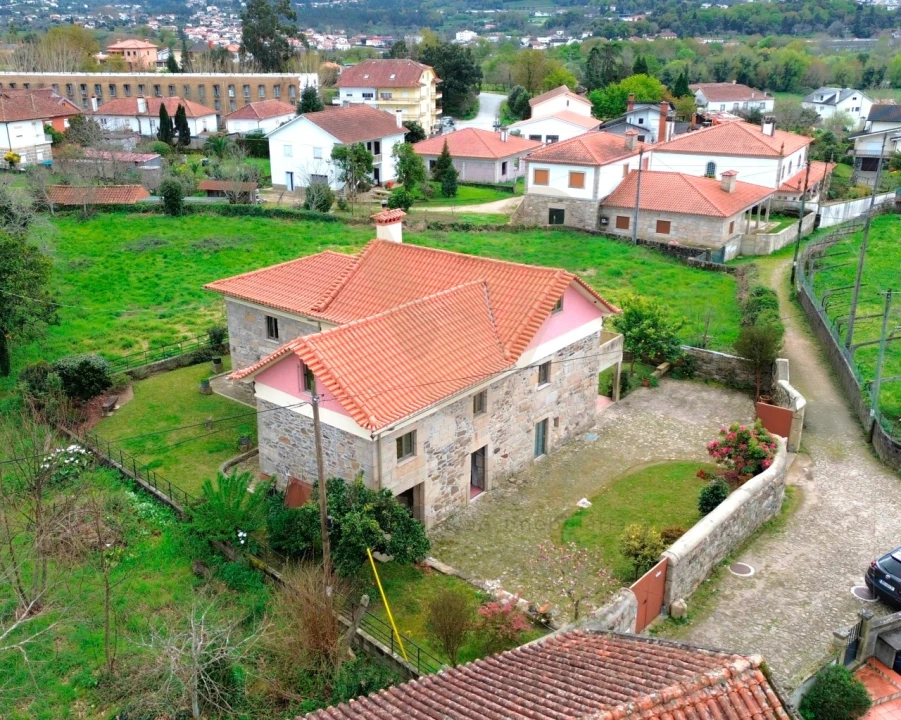 Moradia T3 para Venda em Arcozelo Foto 2