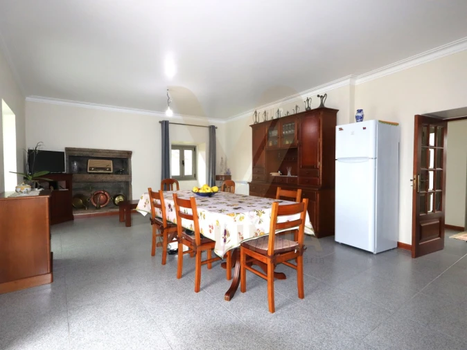 Moradia T3 para Venda em Arcozelo Foto 11