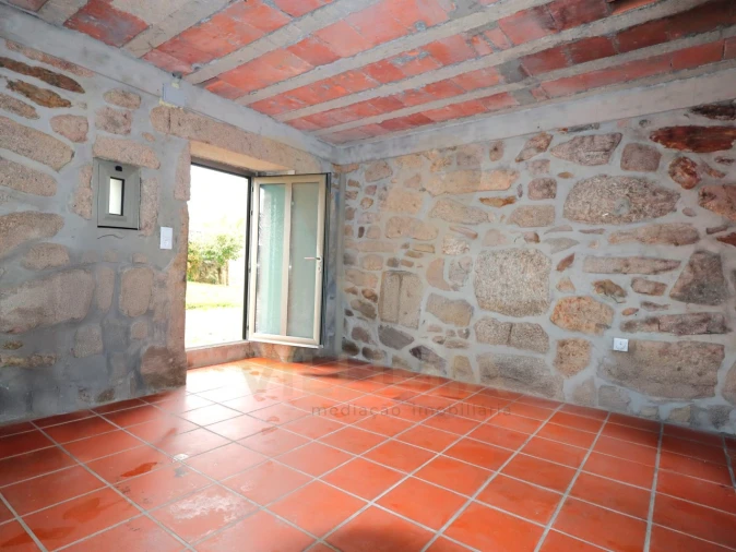 Moradia T3 para Venda em Arcozelo Foto 22