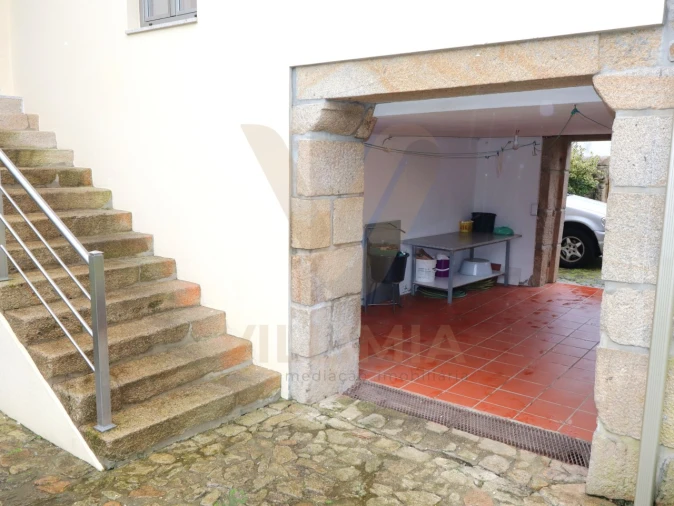 Moradia T3 para Venda em Arcozelo Foto 26