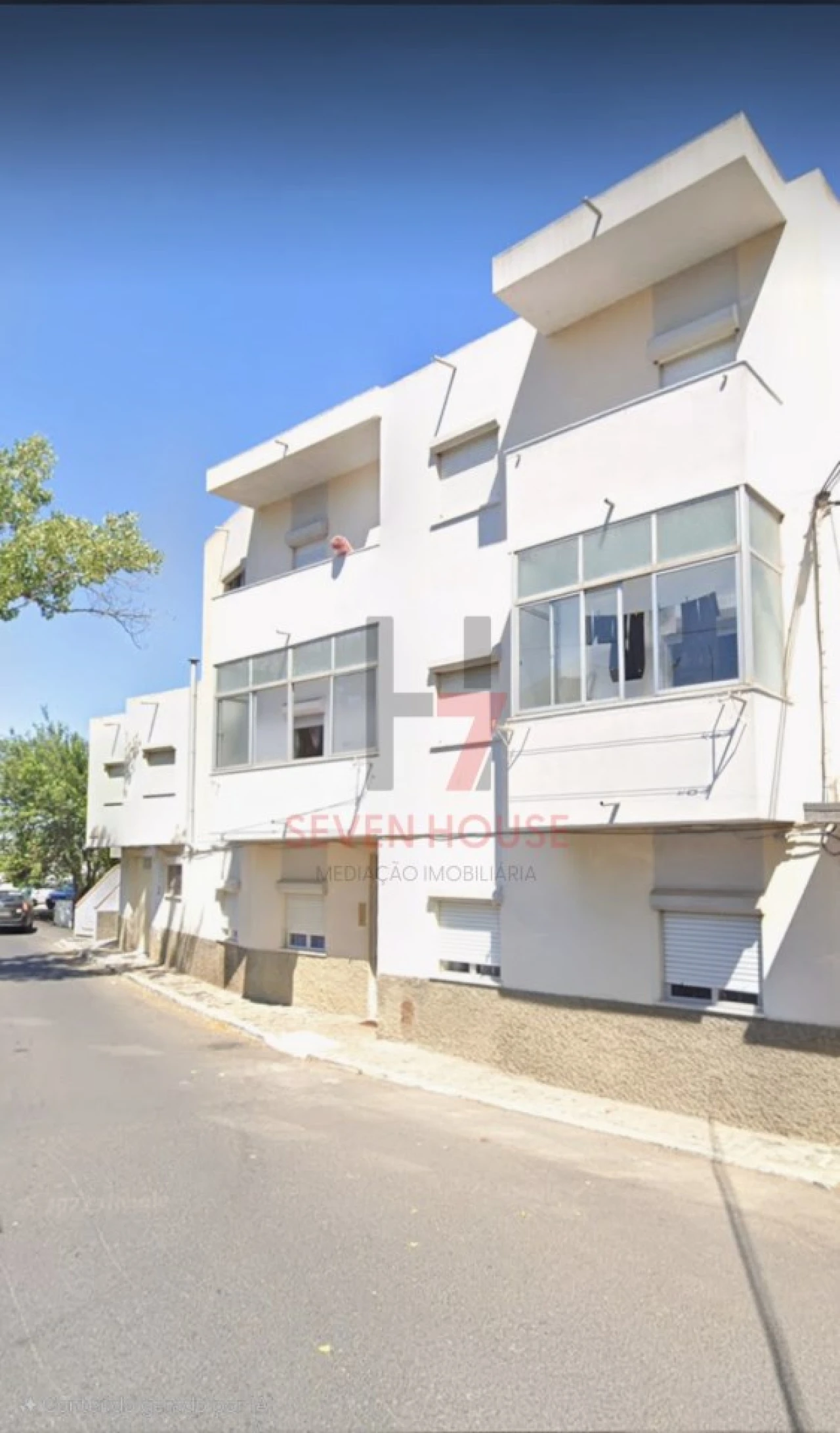 Terreno para Venda em Póvoa de Santo Adrião e Olival Basto Foto 1