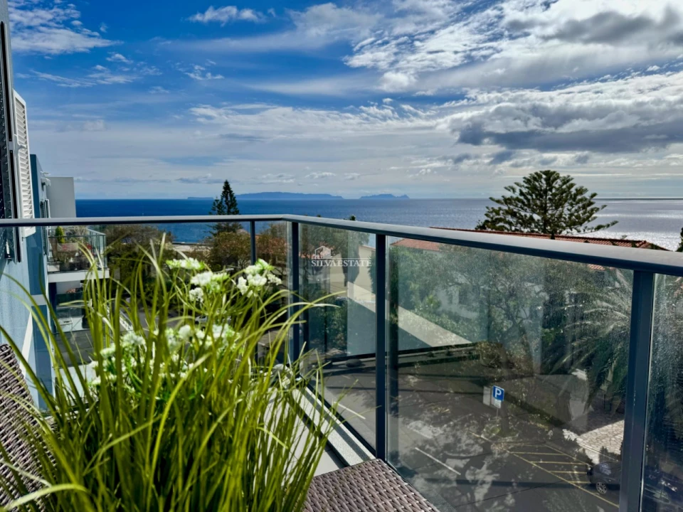 Apartamento T2 para Arrendamento férias em Caniço Foto 1