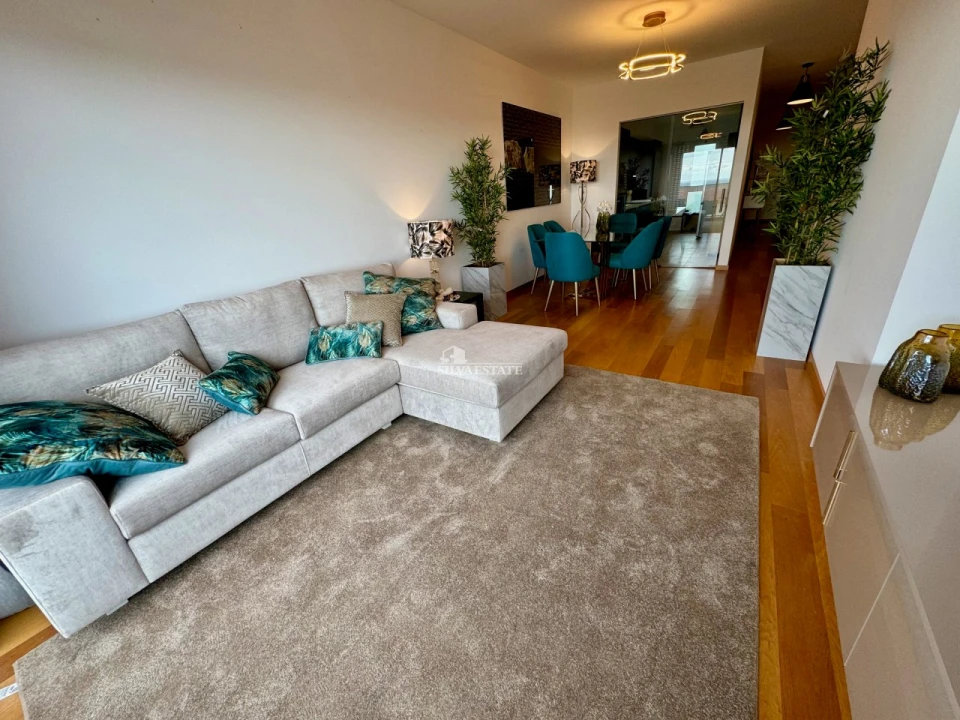 Apartamento T2 para Arrendamento férias em Caniço Foto 5