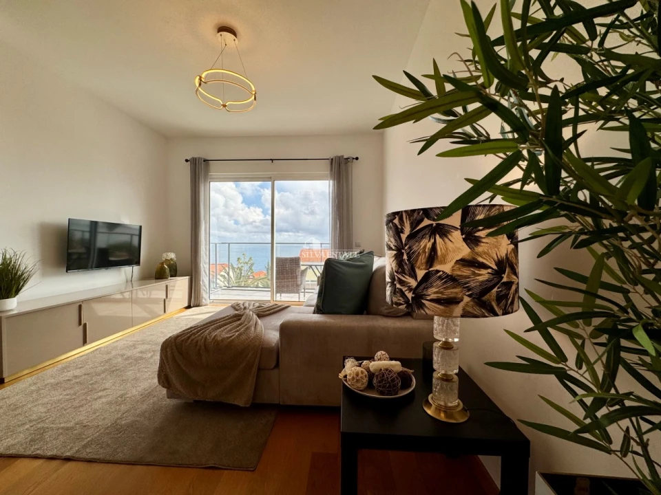 Apartamento T2 para Arrendamento férias em Caniço Foto 17