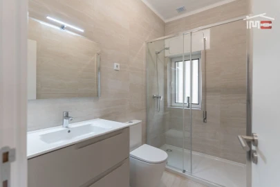 Apartamento T2 para Arrendamento em Fatima