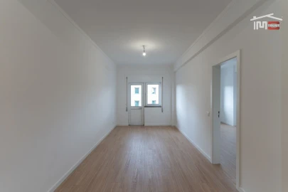 Apartamento T2 para Arrendamento em Fatima