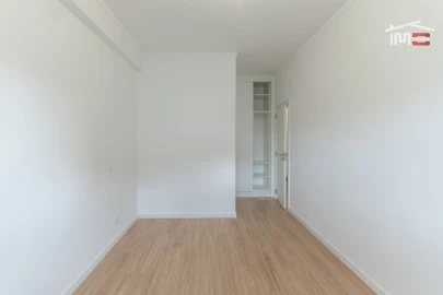 Apartamento T2 para Arrendamento em Fatima