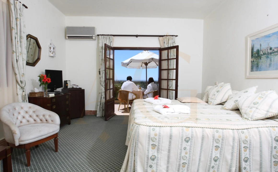 Moradia T12 para Venda em Conceição e Estoi Foto 7