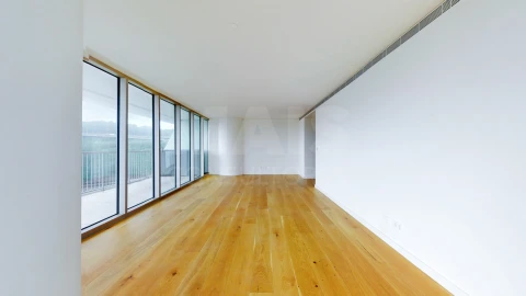 Apartamento T3 para Venda em Campolide