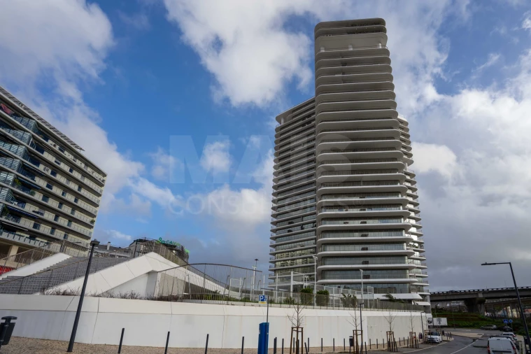 Apartamento T3 para Venda em Campolide Foto 2