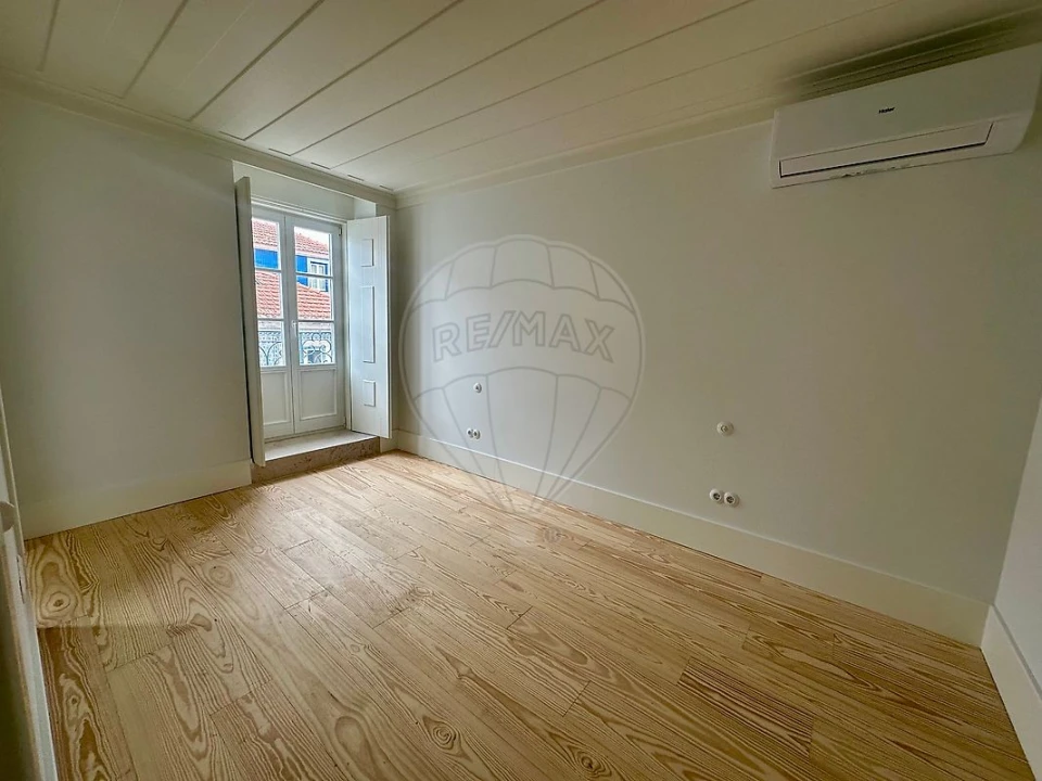 Apartamento T3 para Venda em Misericórdia Foto 3