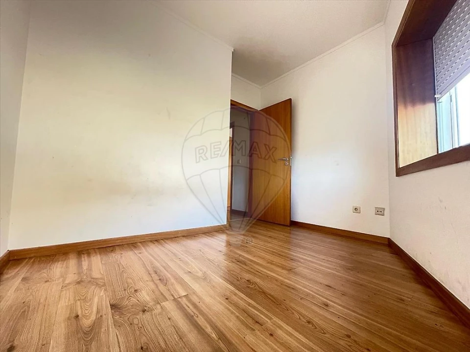 Apartamento T2 para Venda em Canelas Foto 14