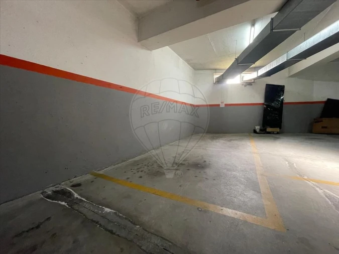 Apartamento T2 para Venda em Canelas Foto 17