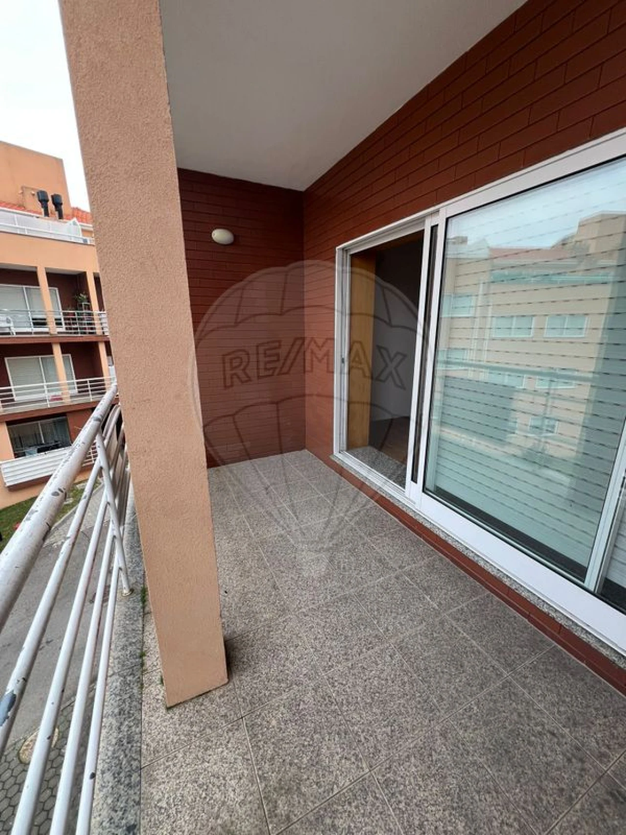 Apartamento T2 para Venda em Canelas Foto 8