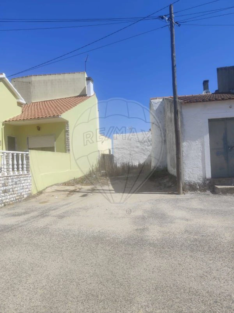 Terreno para Venda em Alcoentre