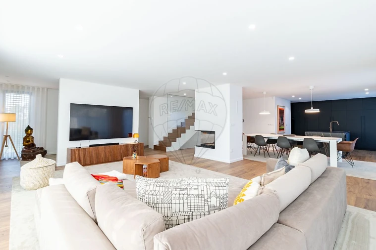 Moradia T4 para Venda em Brufe Foto 15