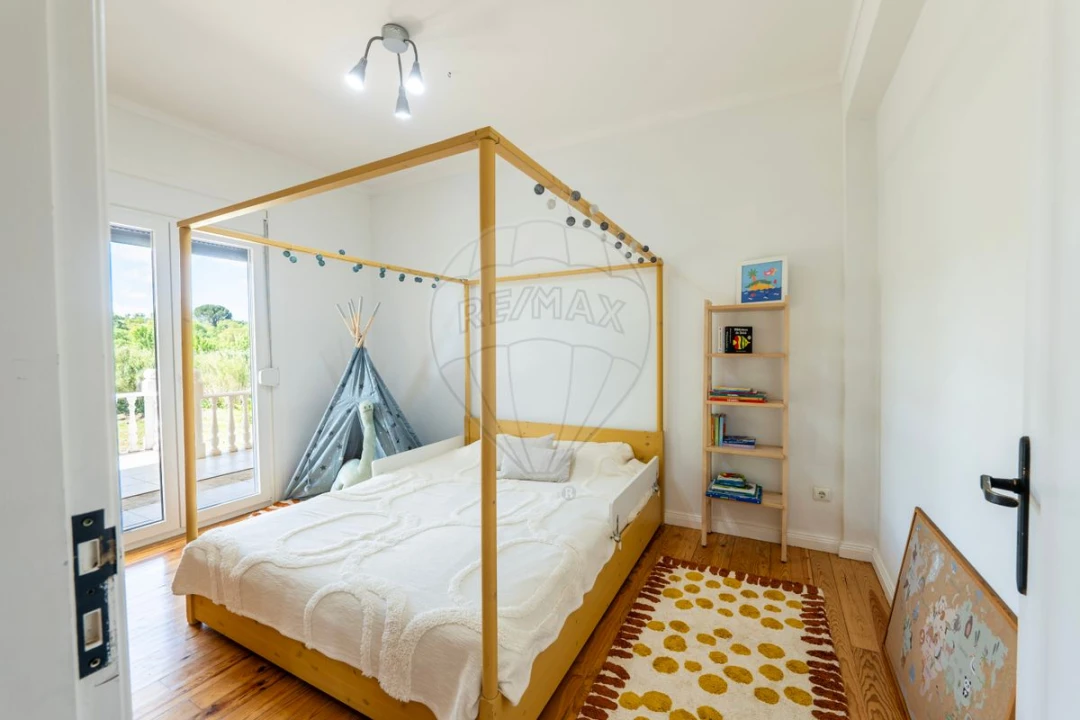 Moradia T4 para Venda em São João da Ribeira e Ribeira de São João Foto 24