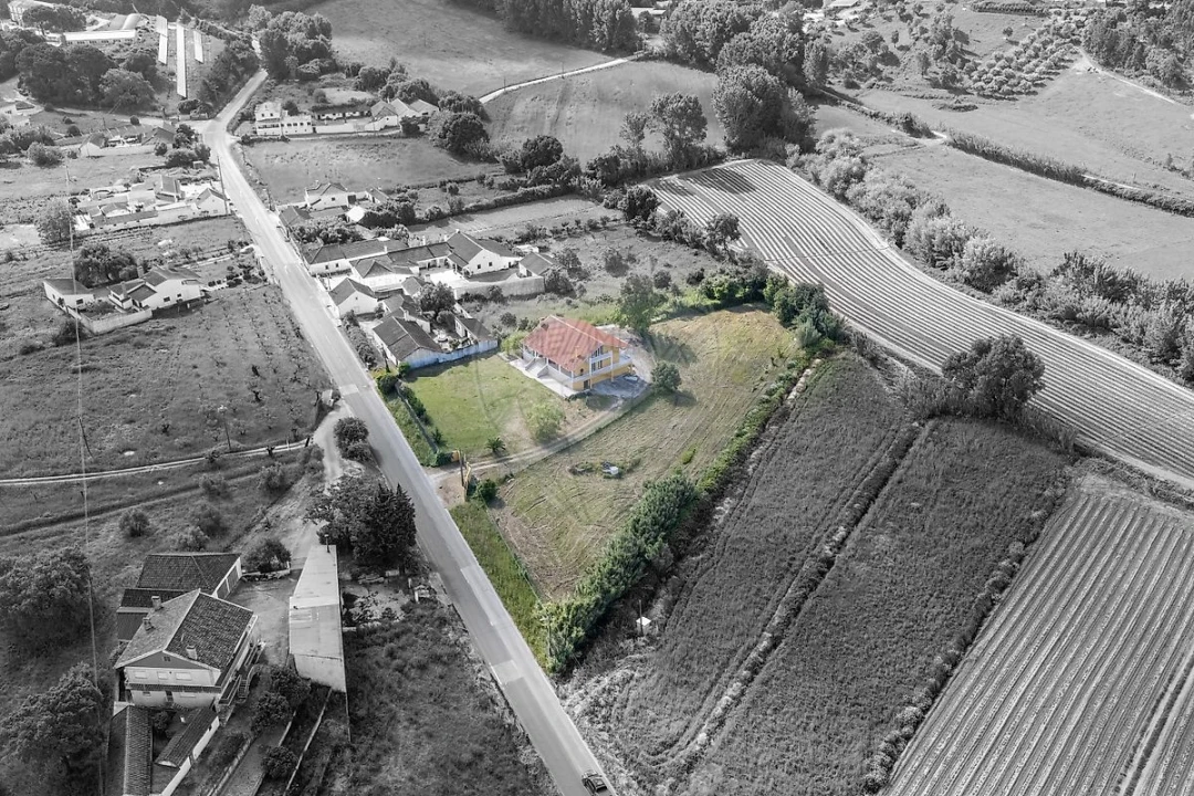 Moradia T4 para Venda em São João da Ribeira e Ribeira de São João Foto 48