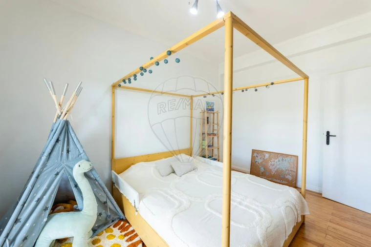 Moradia T4 para Venda em São João da Ribeira e Ribeira de São João Foto 26