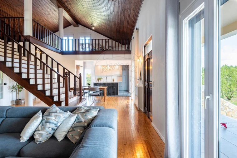 Moradia T4 para Venda em São João da Ribeira e Ribeira de São João Foto 3