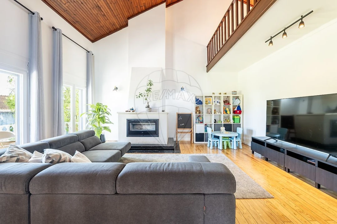 Moradia T4 para Venda em São João da Ribeira e Ribeira de São João Foto 5