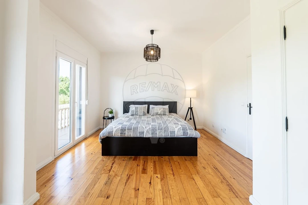 Moradia T4 para Venda em São João da Ribeira e Ribeira de São João Foto 28