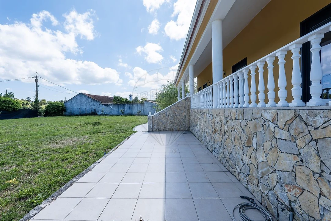 Moradia T4 para Venda em São João da Ribeira e Ribeira de São João Foto 47